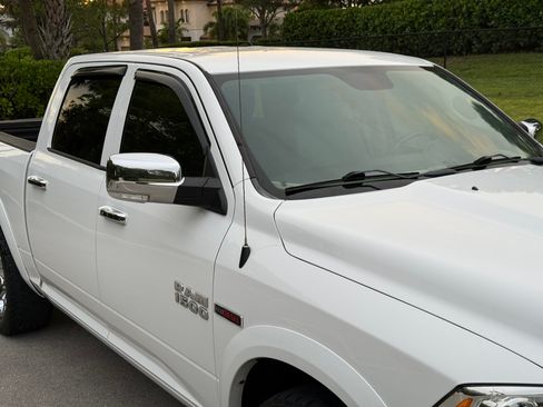 Used 2018 RAM 1500 2WD Crew Cab Laramie image 60