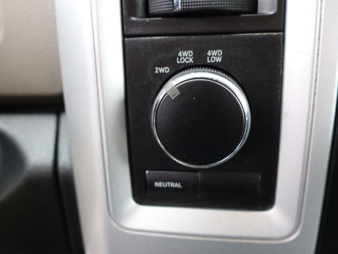 Used 2009 Dodge Ram 1500 Truck SLT image 25