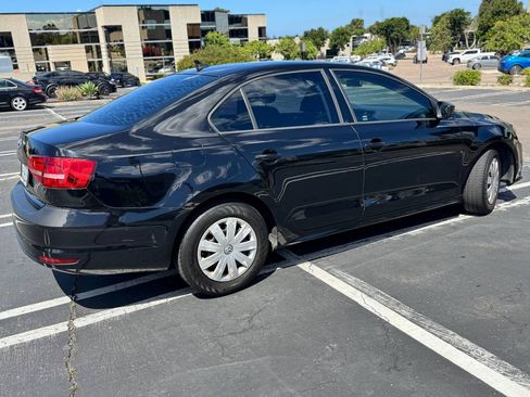 Used 2015 Volkswagen Jetta image 4
