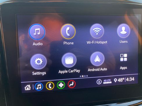 Used 2020 Chevrolet Traverse LT image 32