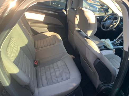 Used 2014 Ford Fusion S FWD image 10