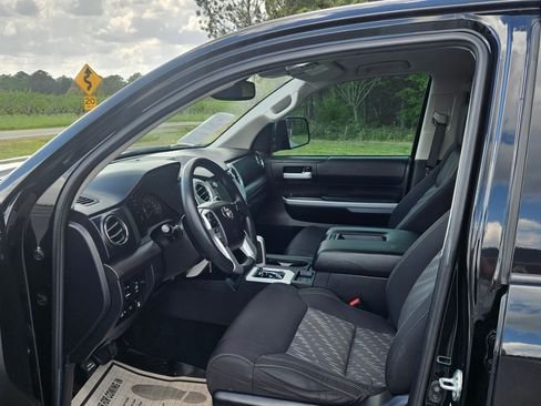 Used 2021 Toyota Tundra image 9