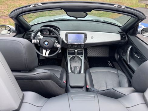 Used 2006 BMW Z4 3.0i image 24