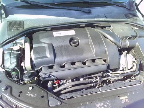 Used 2010 Volvo XC70 T6 AWD image 6