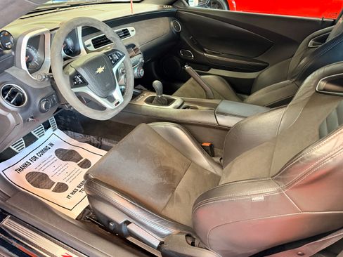 Used 2015 Chevrolet Camaro Z/28 image 12