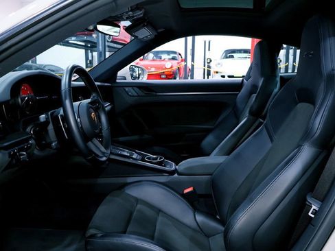 Used 2022 Porsche 911 Carrera 4 GTS AWD/4WD image 23