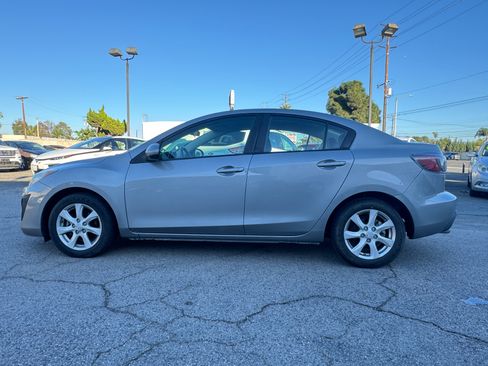 Used 2010 MAZDA MAZDA3 i Touring image 3