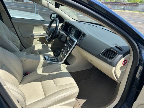 Used 2012 Volvo S60 T5 image 4