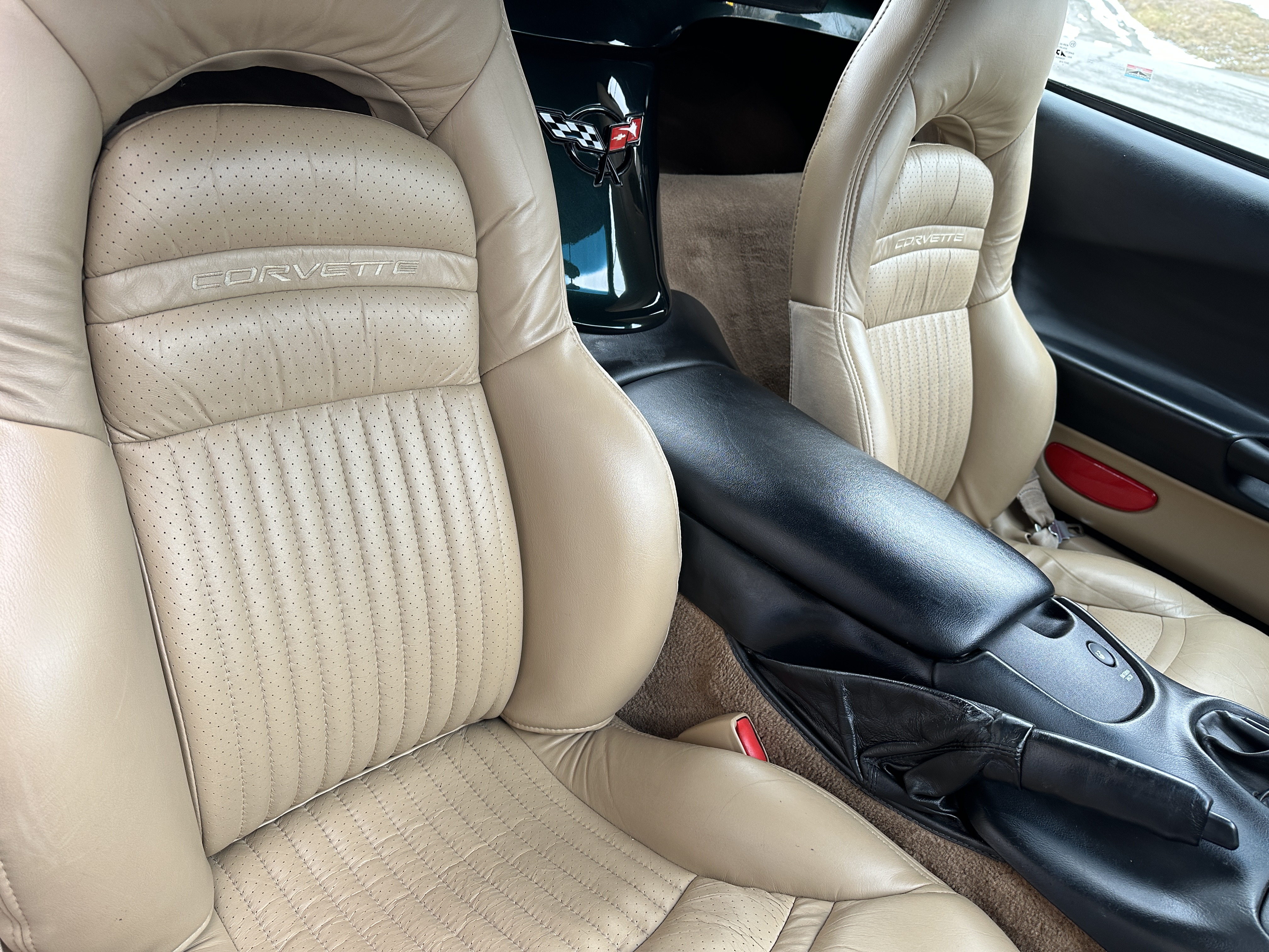Used 2000 Chevrolet Corvette RWD image 14