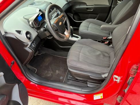 Used 2012 Chevrolet Sonic LT image 8