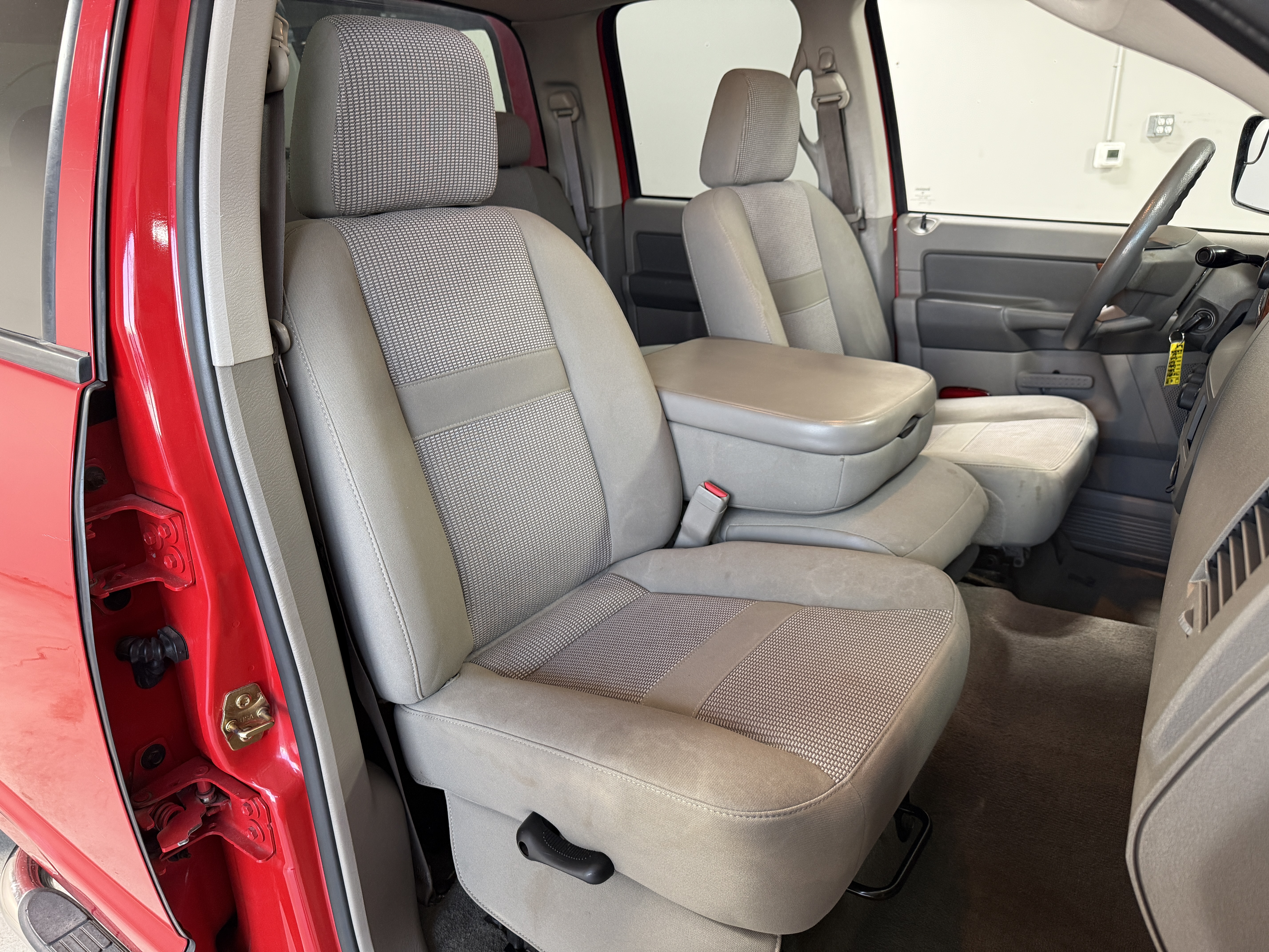Used 2006 Dodge Ram 2500 Truck 4x4 Quad Cab image 18