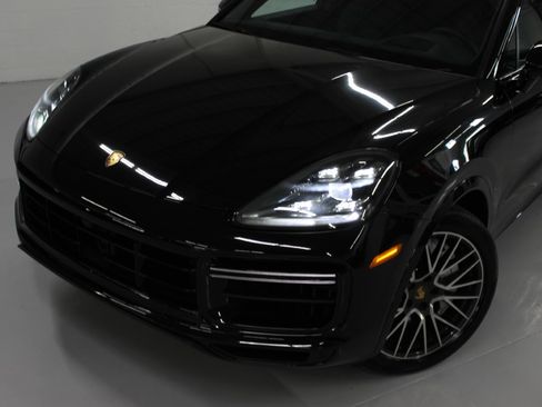 Used 2020 Porsche Cayenne Turbo Coupe AWD/4WD image 4