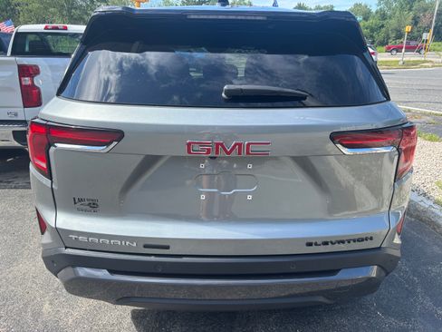 Used 2025 GMC Terrain AWD Elevation image 3