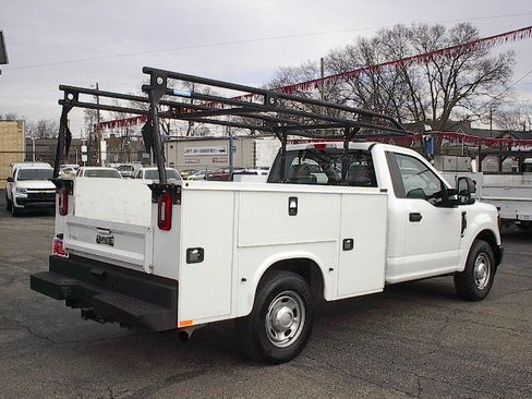 Used 2022 Ford F250 XL image 4