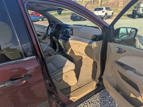 Used 2010 Honda Odyssey LX image 7