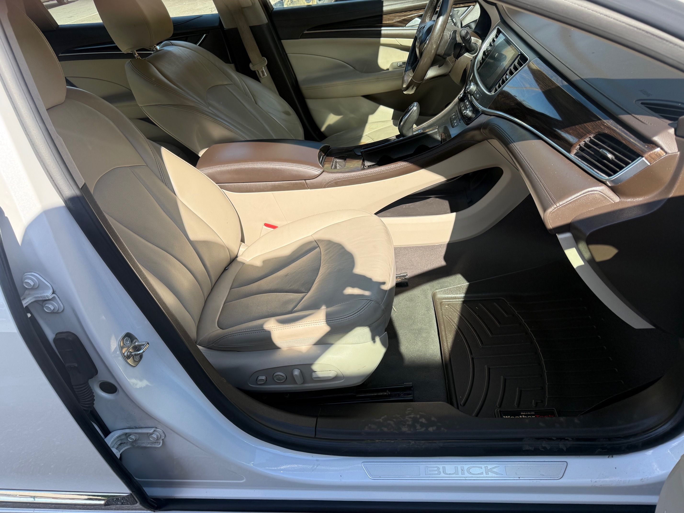 Used 2017 Buick LaCrosse Premium FWD image 8