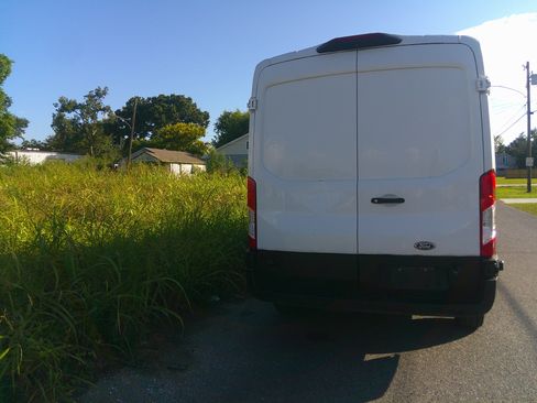 Used 2022 Ford Transit 250 XL image 7