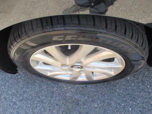 Used 2013 MAZDA MAZDA3 i Touring Sedan FWD image 14