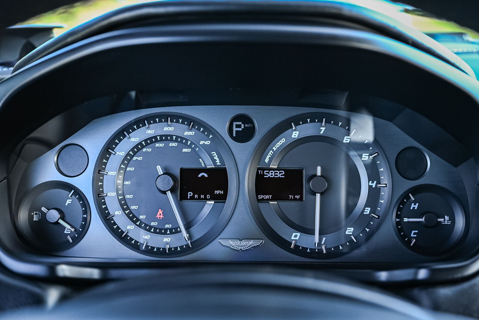 Used 2014 Aston Martin Vanquish Coupe RWD image 26