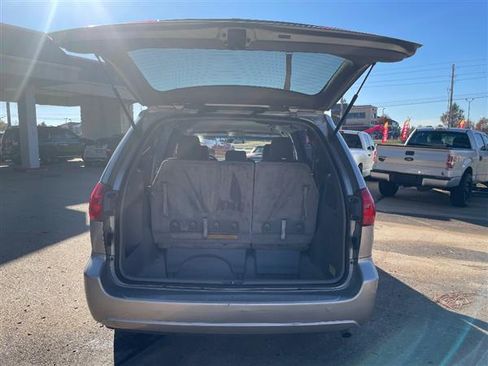 Used 2010 Toyota Sienna CE image 4