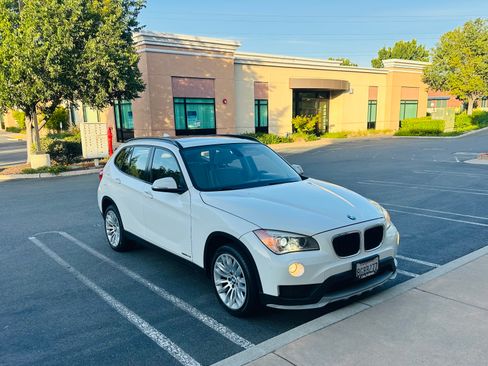Used 2015 BMW X1 sDrive28i w/ PREMIUM PACKAGE RWD image 1