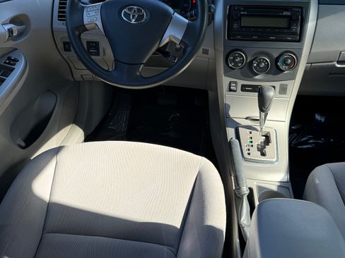 Used 2012 Toyota Corolla LE image 11