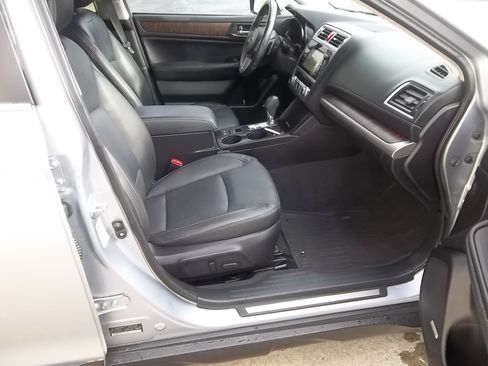 Used 2017 Subaru Outback 2.5i Limited image 27