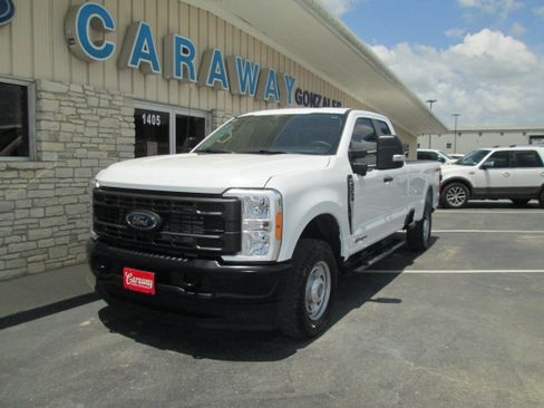 Used 2023 Ford F250 4x4 SuperCab Super Duty image 1