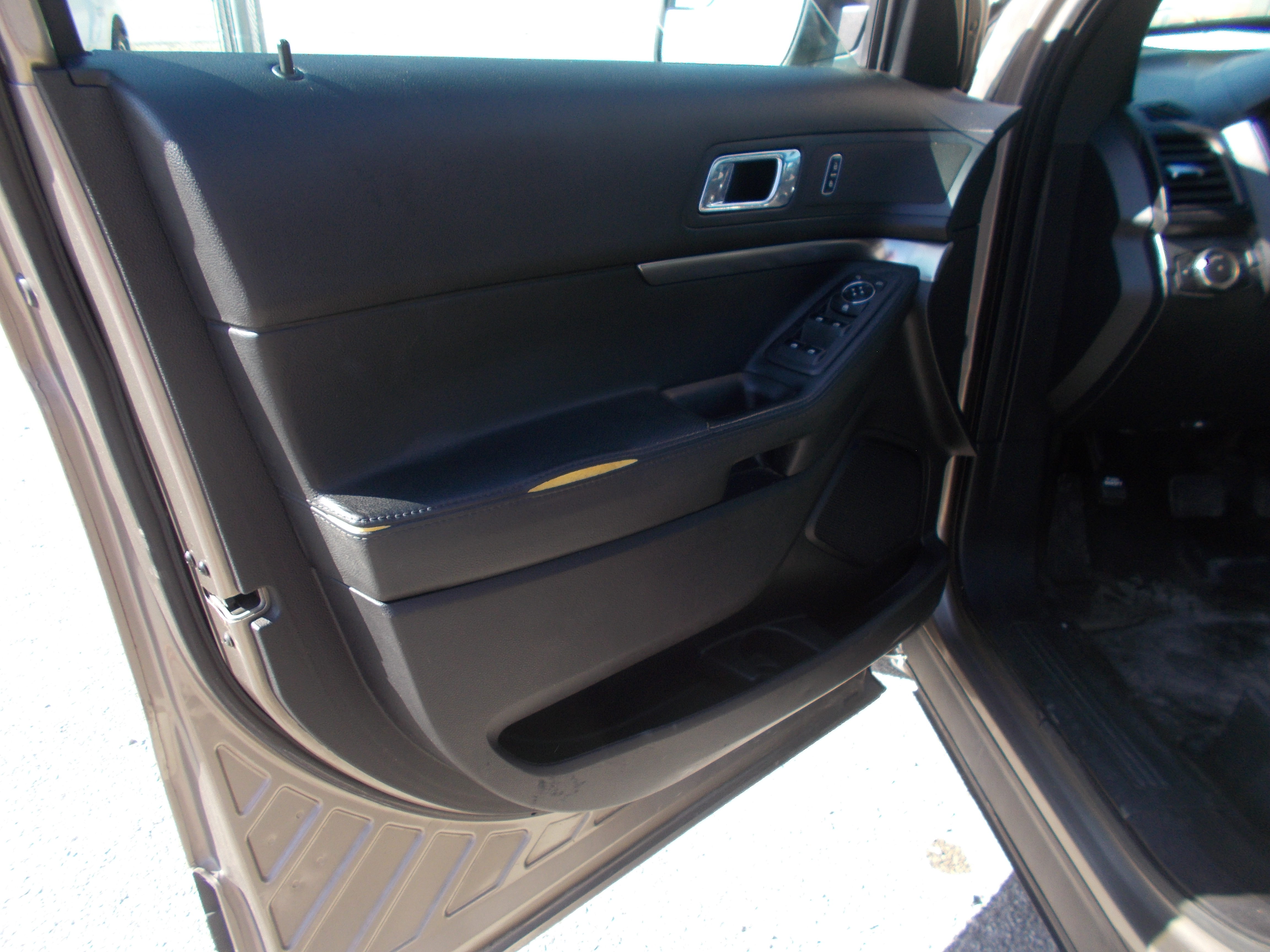 Used 2017 Ford Explorer 4WD Police Interceptor image 5