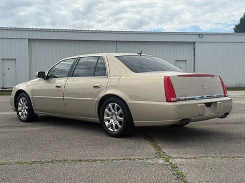 Used 2008 Cadillac DTS image 3