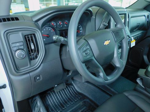 New 2026 Chevrolet Silverado 1500 W/T image 18