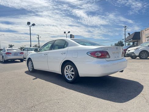 Used 2004 Lexus ES 330 image 4