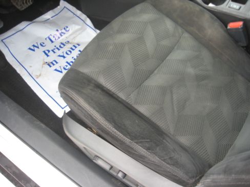 Used 2015 Nissan Rogue SV image 9