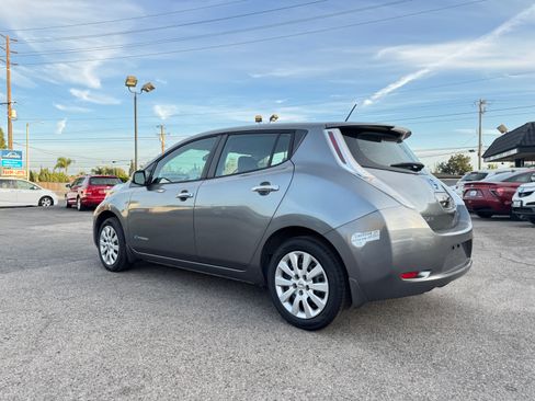 Used 2015 Nissan Leaf S image 4
