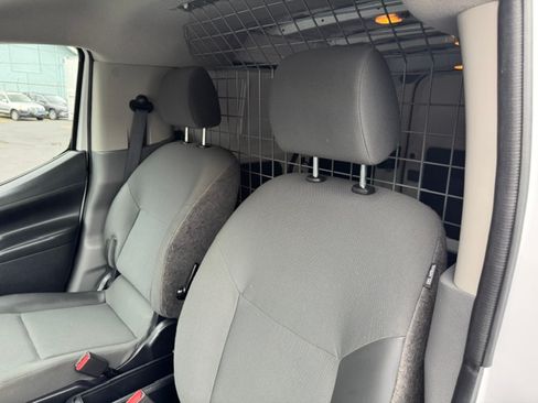 Used 2020 Nissan NV200 S FWD image 16
