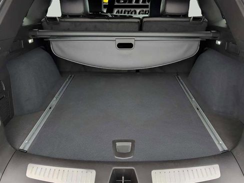 Used 2025 Cadillac XT5 Premium Luxury image 17