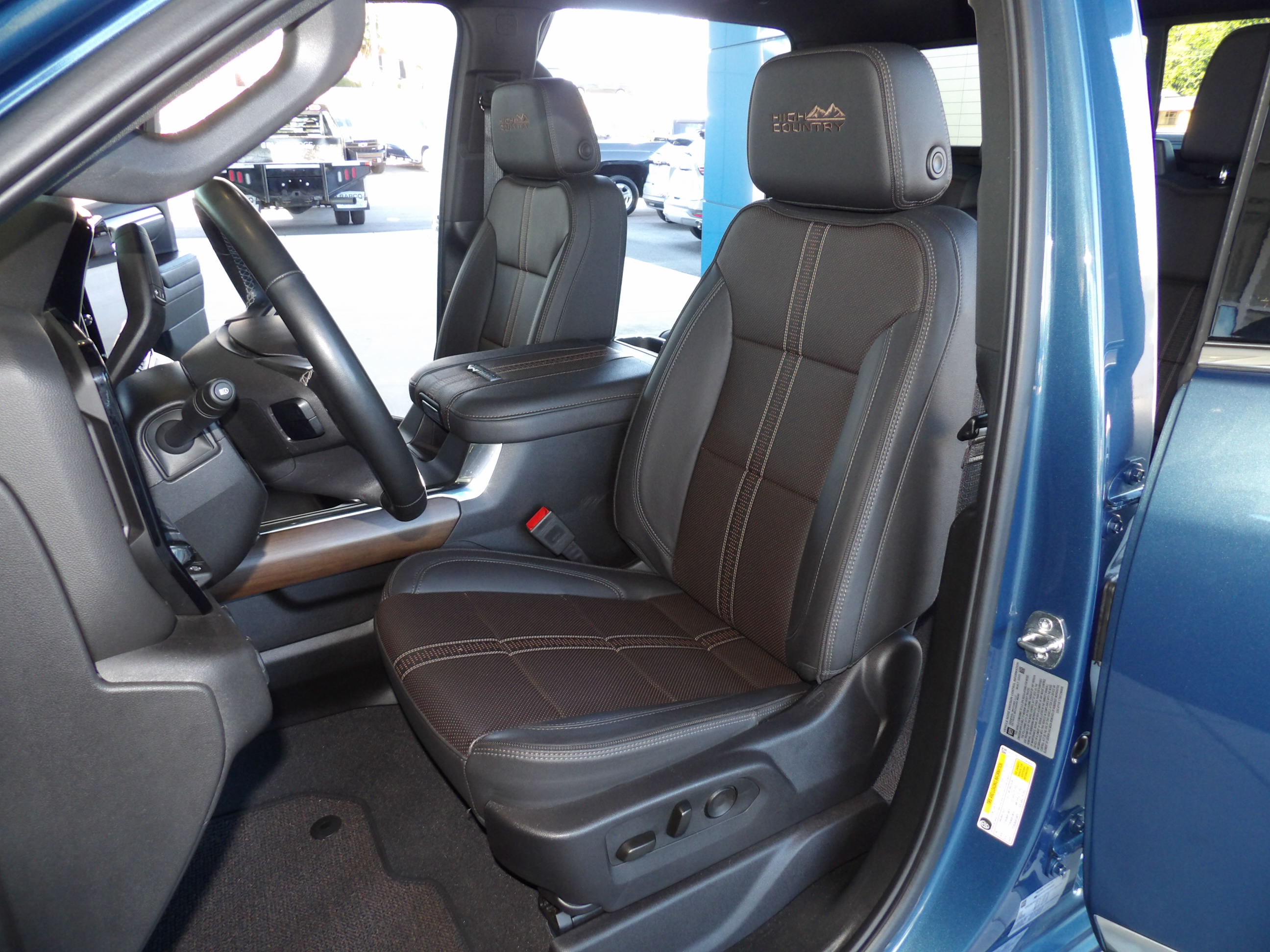 Used 2024 Chevrolet Silverado 3500 4x4 Crew Cab High Country image 24