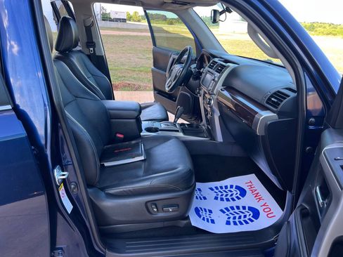 Used 2015 Toyota 4Runner Limited image 14