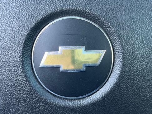 Used 2011 Chevrolet Impala LS image 5