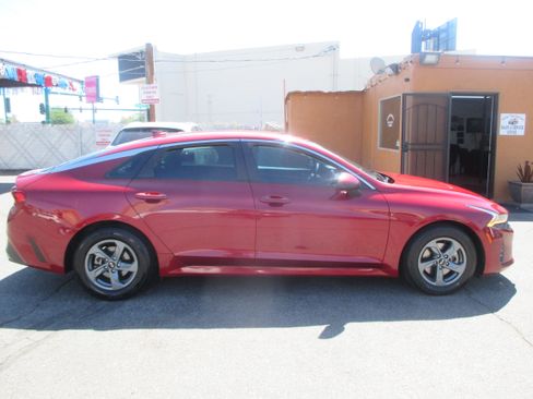 Used 2021 Kia K5 LX FWD image 2