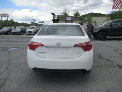 Used 2018 Toyota Corolla LE FWD image 7