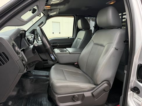 Used 2012 Ford F550 image 9