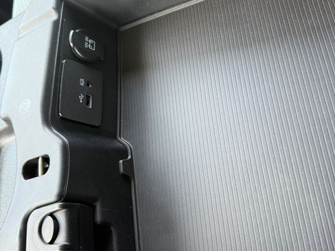 Used 2017 RAM 1500 2WD Regular Cab ST image 13