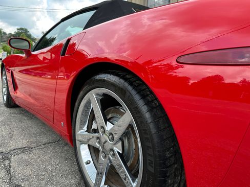 Used 2008 Chevrolet Corvette w/ 3LT image 7