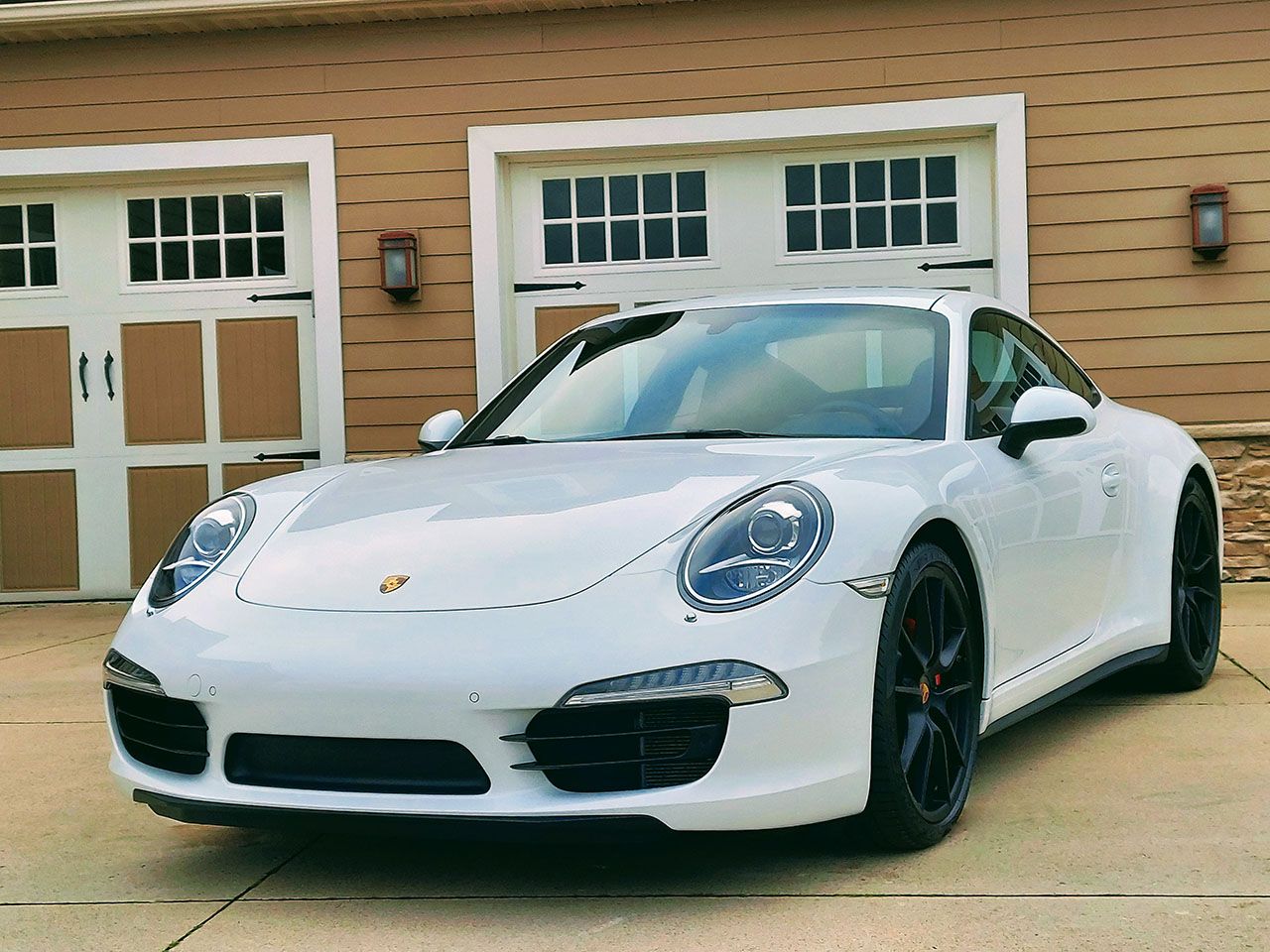 Used 2013 Porsche 911 Carrera 4S Coupe AWD/4WD image 2