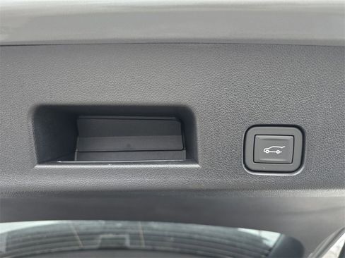 New 2026 GMC Acadia Elevation image 30