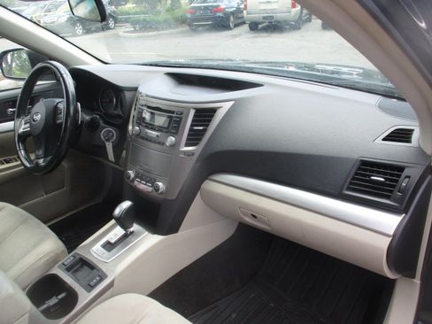 Used 2013 Subaru Outback 2.5i Premium image 10