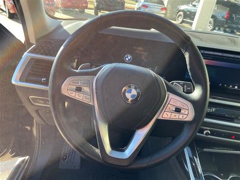 Used 2024 BMW X7 xDrive40i image 11