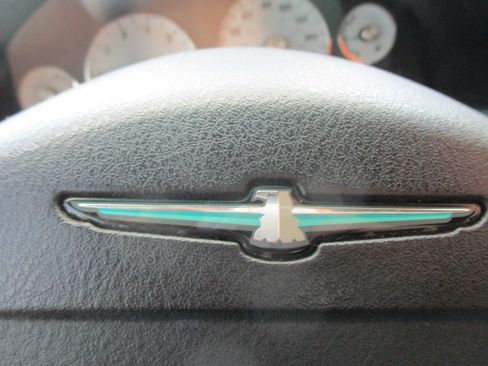Used 2005 Ford Thunderbird 50th Anniversary RWD image 43