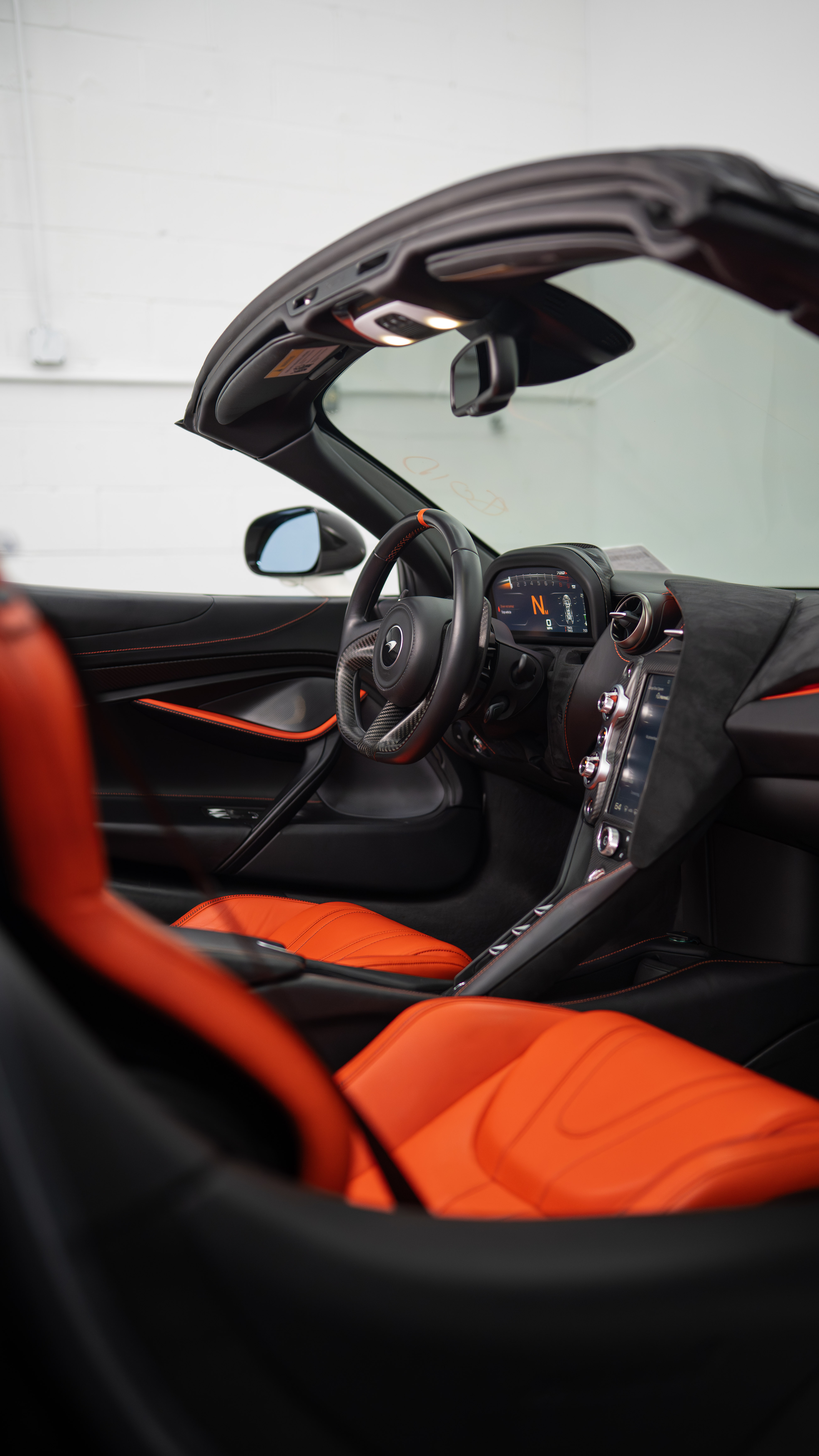 Used 2020 McLaren 720S Spider RWD image 29